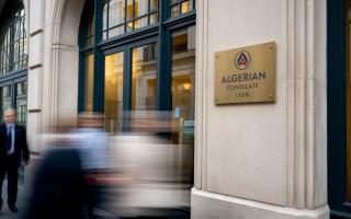 consulat-algerien-lyon-entree