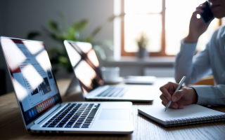 Avocat Gratuit pour le Divorce : Où Trouver des Conseils par Téléphone et en Ligne